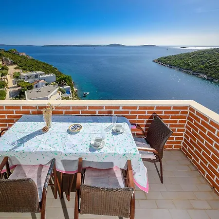 Villa Sara By The Sea In - Ljubljeva