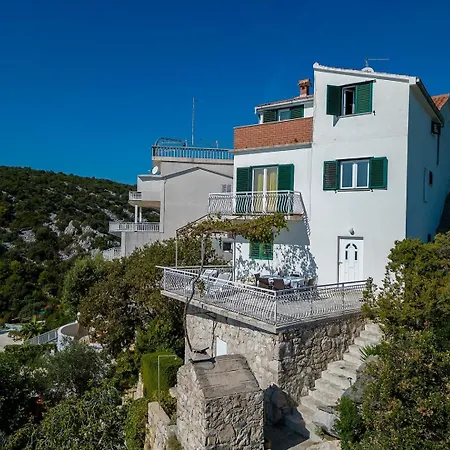 Sara By The Sea In - Ljubljeva Villa